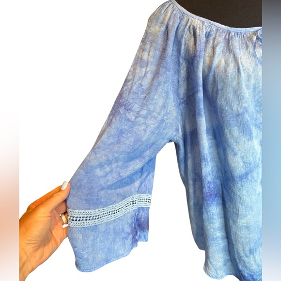 AGB Woman 3X Blue Tie Dye Boho Peasant Top Plus Tunic Blouse Crochet Trim D226 - Picture 2 of 10